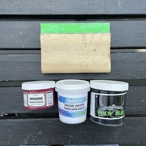 Screen printing ink and squeegee