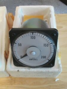 Yokogawa DB-40 Panel Meter 4.25&#034; x 4.25&#034; DC AMPERES 0-200 - NEW/Old Stock!