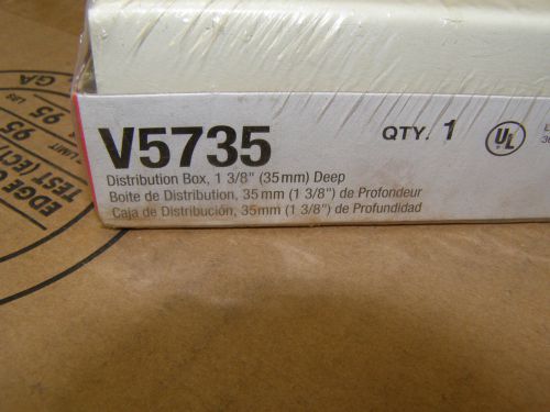 Wiremold V5735 4 3/4&#034; Square Ivory Distribution Box