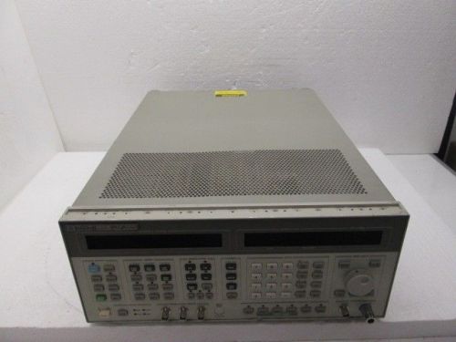 HP Agilent 8644B Synthesized Signal Generator w/ Option 001