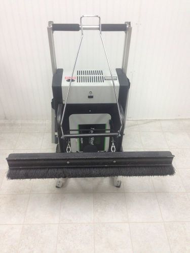 US Products Treadmaster Escalator Cleaner