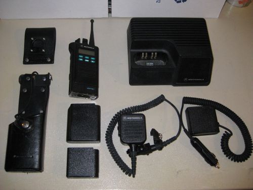 Motorola Astro Saber Portable Radio 800 MHz. P25.  w/Extra&#039;s