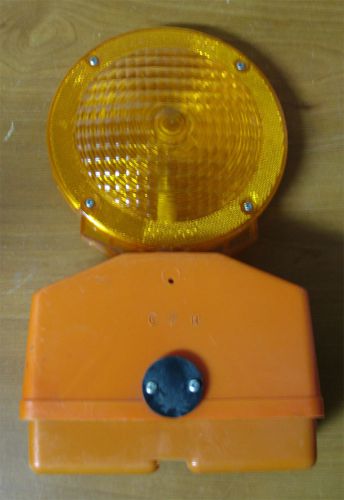 FLASHER FLARE Barricade Construction Light, 6 Volt, Stamped &#034;C.O.H.&#034; Brand New