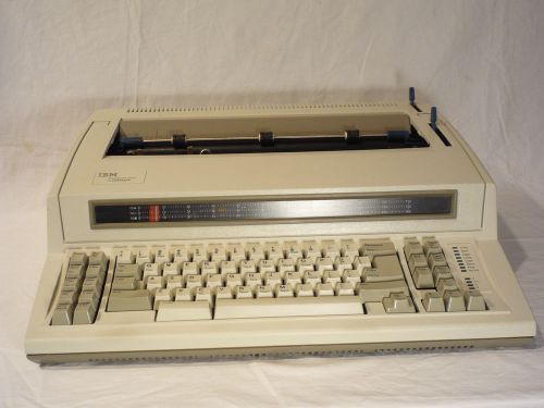 IBM Wheelwriter 2000 by Lexmark for Parts Untested Broken Battery Compartment