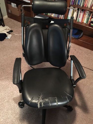 Oversized office chair