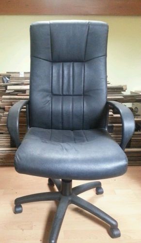 Black leather executive swivel chair