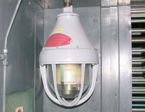 Very nice federal 80 watt signal explosion proof beacon ray model 27x for sale