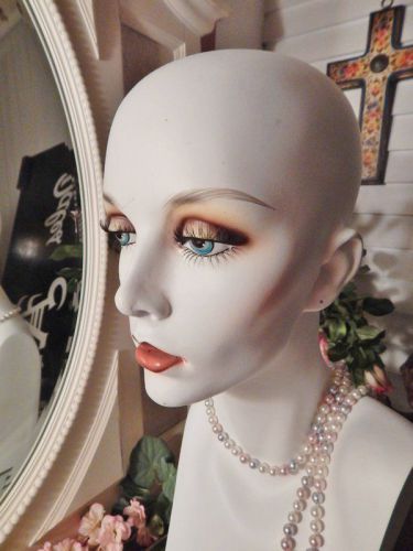 21&#034; Antique Vtg Mannequin Head Bust Real Lashes Pierced Ears Jewlery Display WOW