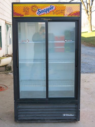 True GDM-37 2 door Refrigerator