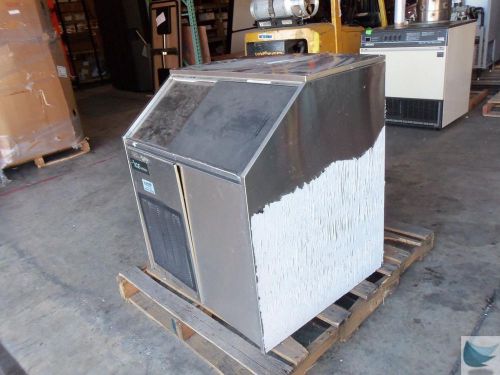 Ice-O-Matic IceOmatic EF250A32S Air Cooled 400Lb Under Counter Flake Ice Machine