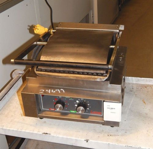 Lang Star Panini Grill w/ Grooved Upper and Lower Plates, 208/240V; Model: PB12G