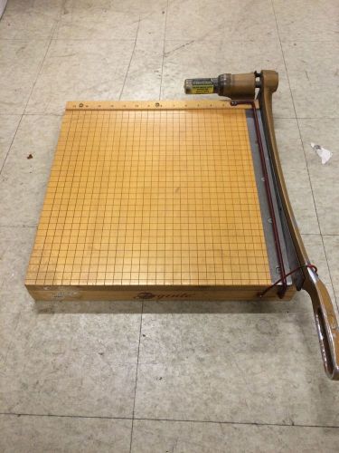 Nice ingento 15&#034; paper cutter model #1142 for sale