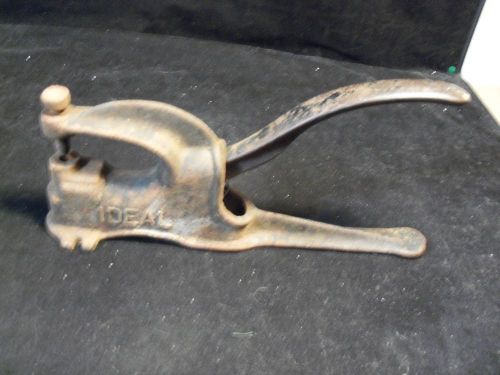 VINTAGE IDEAL CAST IRON BENCH TYPE HAND PUNCH RIVETER SNAP EYELET TOOL PRIMITIVE