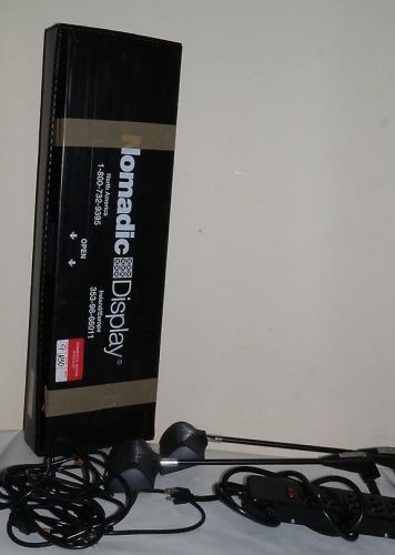 LOT OF 2x NOMADIC 8800-6 DISPLAY HALOGEN LAMP 200 WATT LIGHT WITH STRIP + BULBS