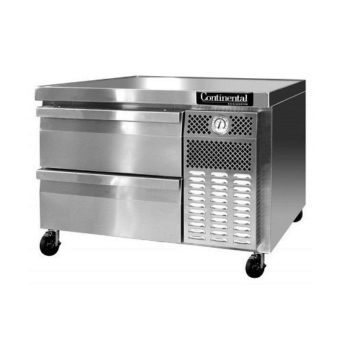 *Price Reduced* CONTINENTAL DL-36G 36&#034; Refrigerated Chef Base