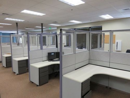 OFFICE  STATIONS FOR 6 PEOPLE KNOLL INSCAPE