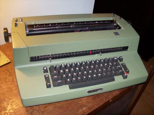 Vintage IBM Selectric II Typewriter Green Electric FOR REPAIR DOESNT POWER ON