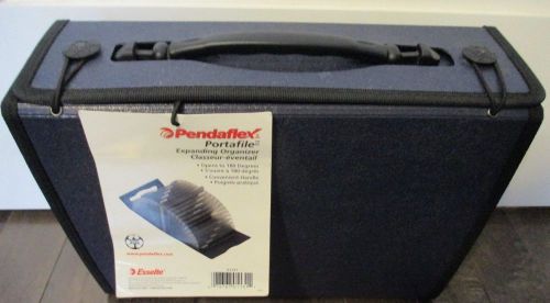 Pendaflex Portafile Expanding Organizer Dark Blue 26 pocket Opens to 180 Degrees