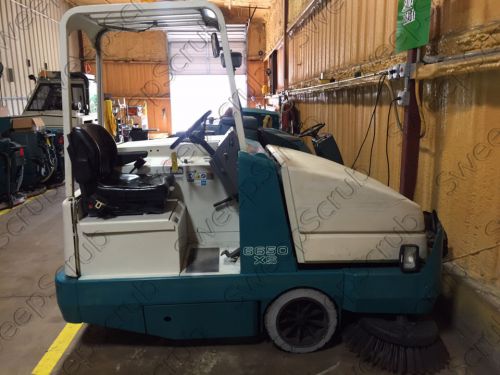 Tennant 6650 xs ride on floor sweeper for sale