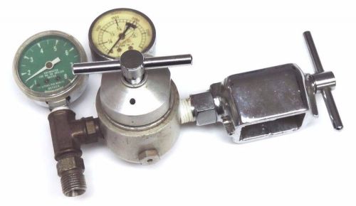 LIF-O-GEN MODEL 1500 GAS PRESSURE REGULATOR, 1-8 LITERS PER MIN OXYGEN GAUGE