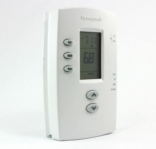 Honeywell TH2210DV1006 PRO-2000 5-2 Day Programmable Thermostat &#034;WORKING&#034;