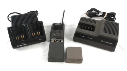 Motorola MTX-800 Handie-Talkie FM Radio w/ NTN4633C &amp; NTN7510C Battery Charger