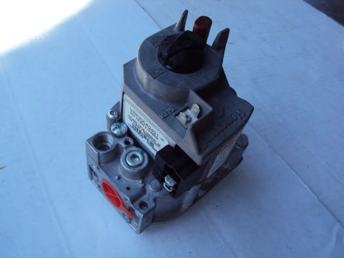 Honeywell VR8200A2421 Gas Valve