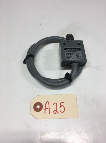 Honeywell 914ce2-6k miniature switch enclosed roller plunger *fast shipping* for sale
