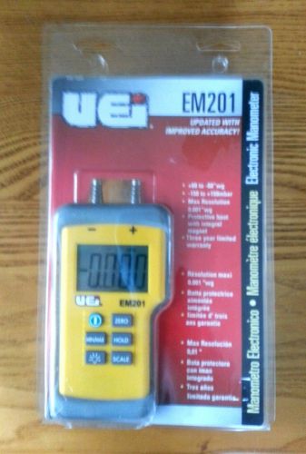 UEI EM201 Dual-Input Differential Manometer
