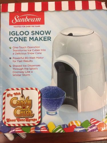 NEW!! Sunbeam Igloo Snow Cone Maker Shaved Ice Machine Candy Crush Exclusive