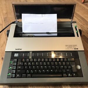 Brother Correctronic Electric Typewriter Model CE-50, Tested Works