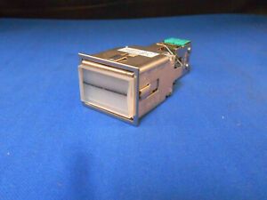 M22885/9-021(YYY)  UNIMAX PUSH SWITCH LIGHT 115.0 AC /28.0 DC NEW OLD STOCK