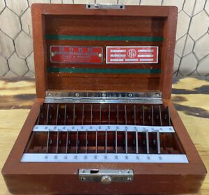 Pratt &amp; Whitney/Hoke - .01&#034;-.09&#034; Square Steel Gage Block Set - 28 pieces - NS33