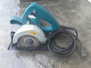 Used Working Makita 4 3/8&#034; Circular Saw Model 4200NH With Carbide Tipped Blade