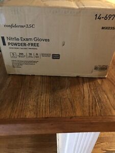 nitrile gloves small 2000 Power Free !! 10 Individual Boxes Of 200..
