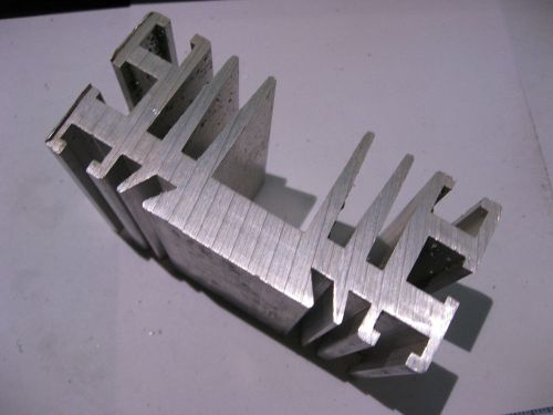 Large aluminum heat-sink extrusion 2-7/8 x 4 x 1-3/4 lwh power amplifier for sale
