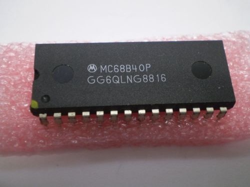 Motorola MC68B40P Integrated Circuit DIP-28 Microcontroller, Qty 2