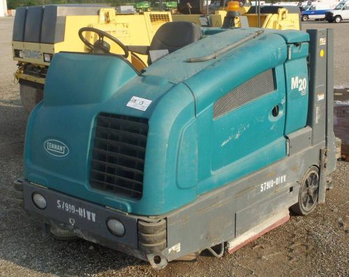 2006 tennant m20 ride on floor scrubber for parts or repair for sale