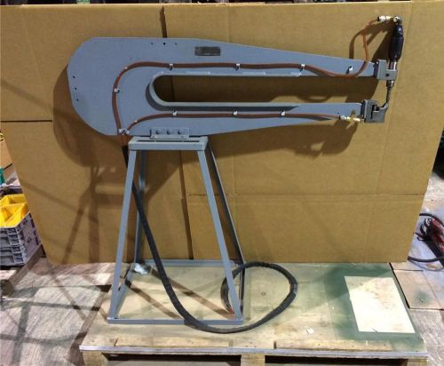 Custom c-yoke pedestal aero aviation automatic rivet bucker hammer aircraft tool for sale