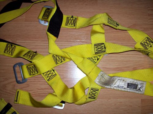 Columbus McKinnon CM SAFETY HARNESS FALL PROTECTION  A14