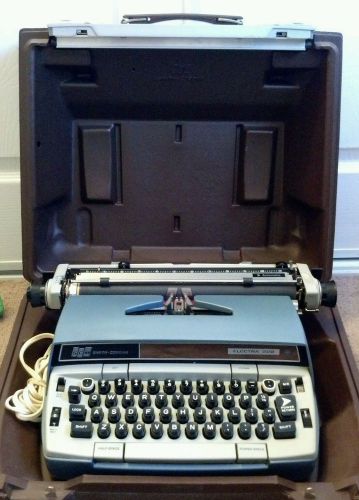 Vintage Smith Corona ELECTRA 220 Portable Electric Typewriter &amp; CASE WORKS GREAT