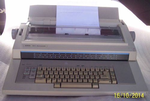 Holiday Special Xerox Memorywriter 6010 Typewriter good condition missing 1key