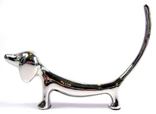 Sliver Plated Dachshund Dog with Diamanti Eyes &amp; Long Tail  Ring Holder