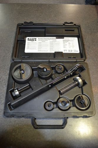 Klein Tools Model 53732 Knockout Punch Set with Wrench * In Case *