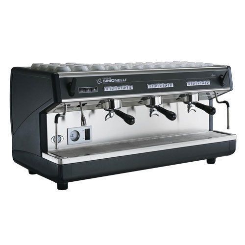 Espresso Machine - Nuova Simonelli -3-Group Volumetric Appia worked for only 1y&#039;