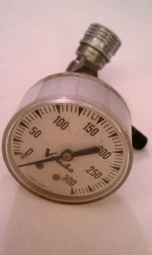 Vendo Gauge With Tap-Rite Connector and Bleeder Valve