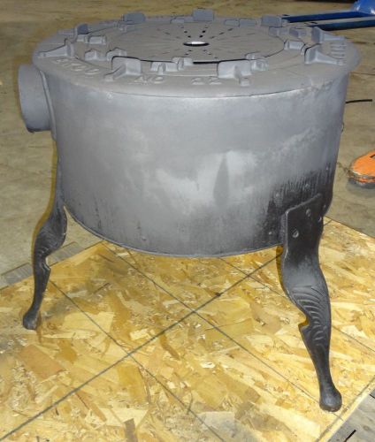 Old fashioned cast iron brick lined n.gas &#034;ekco&#034; stove with jet ring burners for sale
