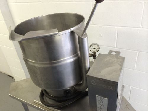 Groen tdb/ 7 - 40 steam jacketed manual tilt kettle 208 volt for sale