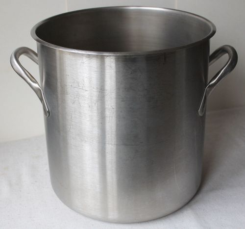 Vollrath #57019 NSF Stainless Steel 24 Quart Stock Pot Without Lid