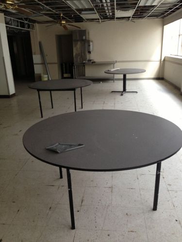 Round Five Foot Tables 60&#034; Collapsible Legs